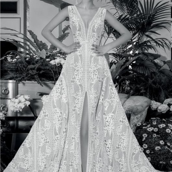 VALENTINI SPOSE
V1116 street size 8 New with detachable train. - Picture 13 of 16